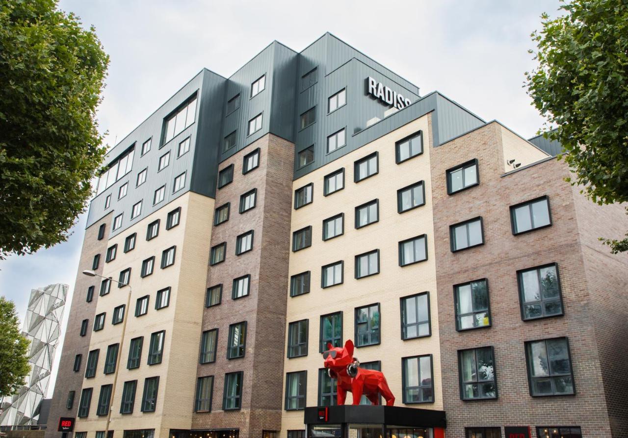 Radisson Red London Greenwich The O2 외부 사진