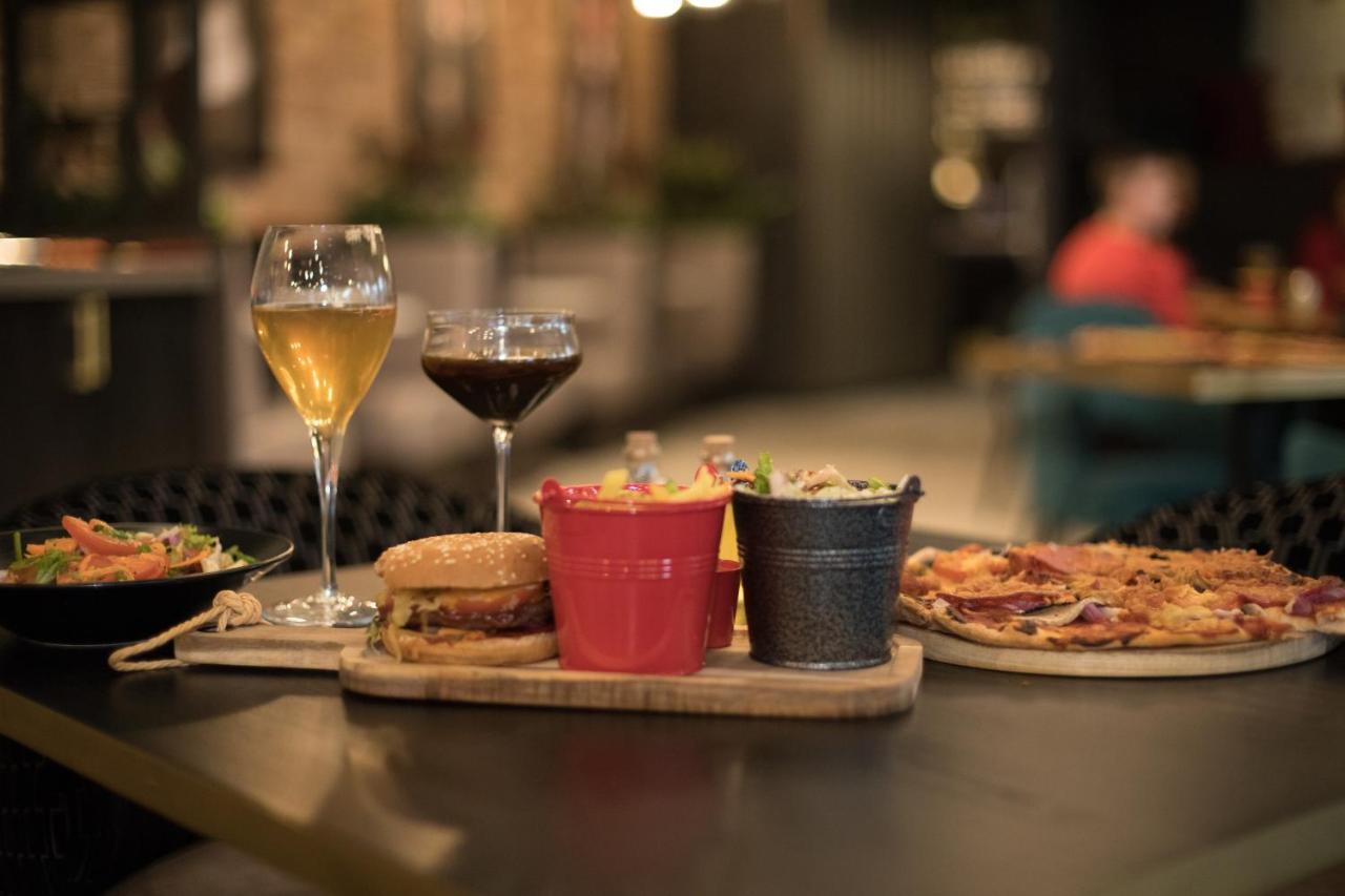 Radisson Red London Greenwich The O2 외부 사진